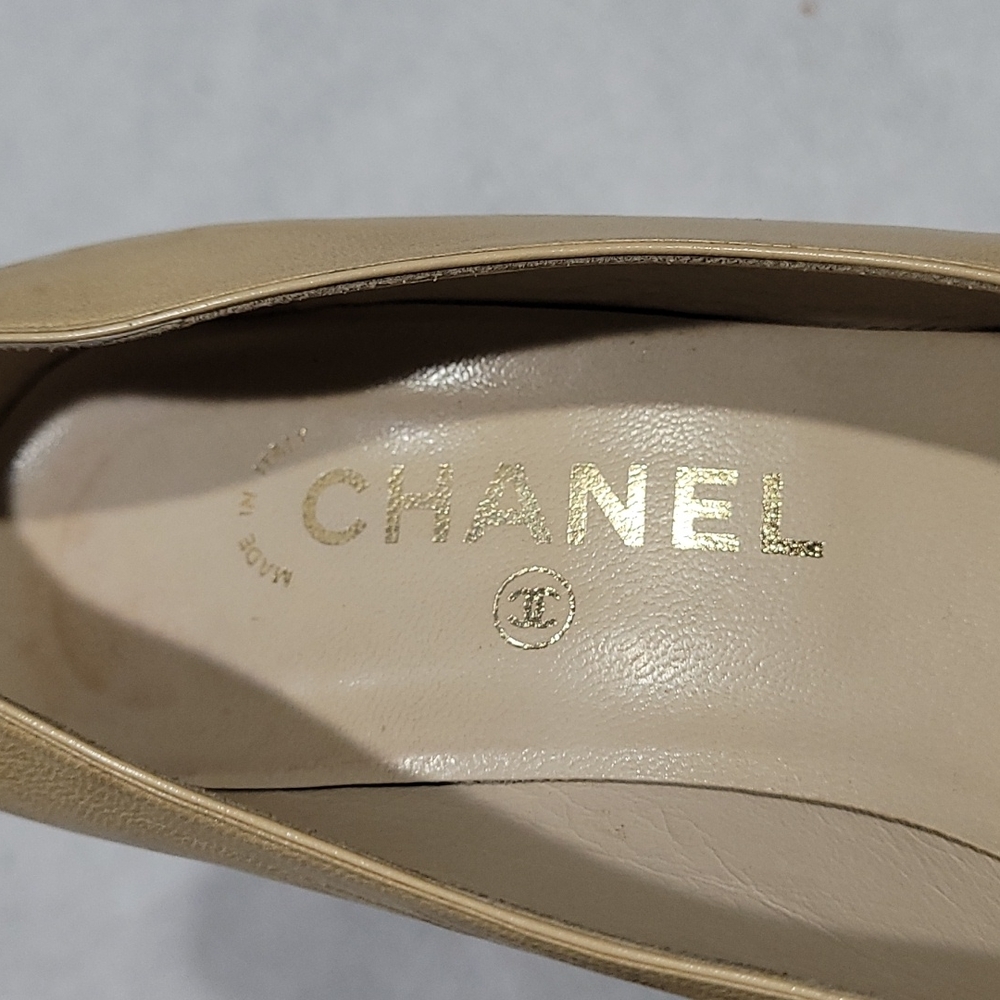 Authentic Chanel Loafer Leather Shoes Size 37 - Picture 15 of 16